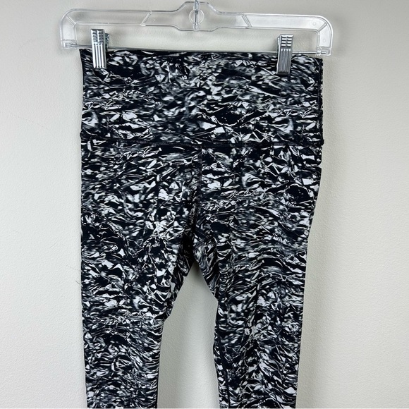 Lululemon Wunder Under Hi-Rise Tight size: 6 - Picture 5 of 11